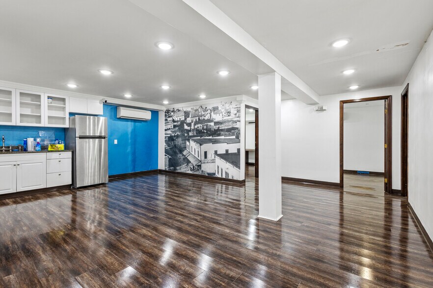 More Photos Of 108 N Depot Dr, Fort Pierce Office Residential For Lease