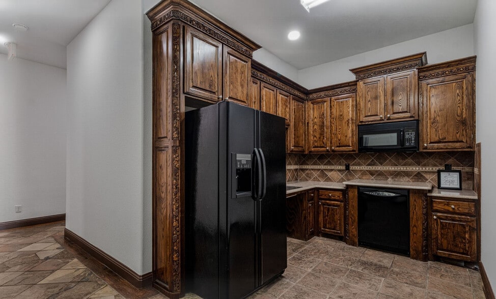 More Photos Of 5857 Park Vista Cir, Keller Office Residential For Sale