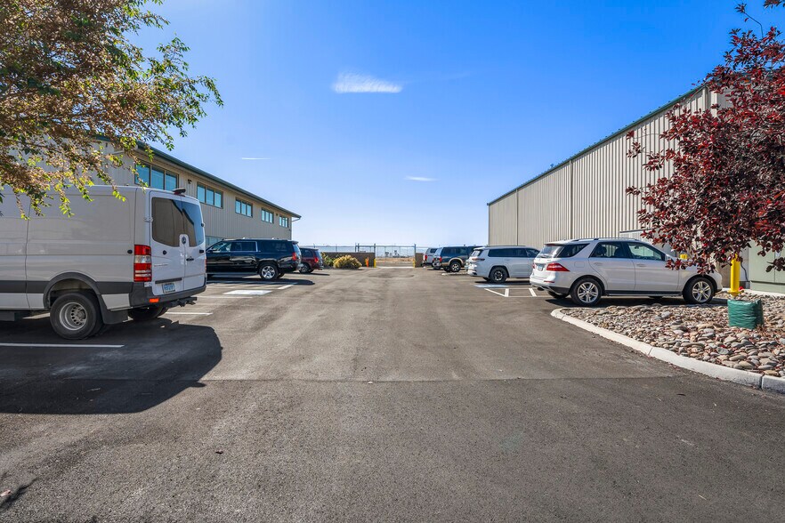 More Photos Of 2319 P51 Ct, Minden Airplane Hangar For Sale