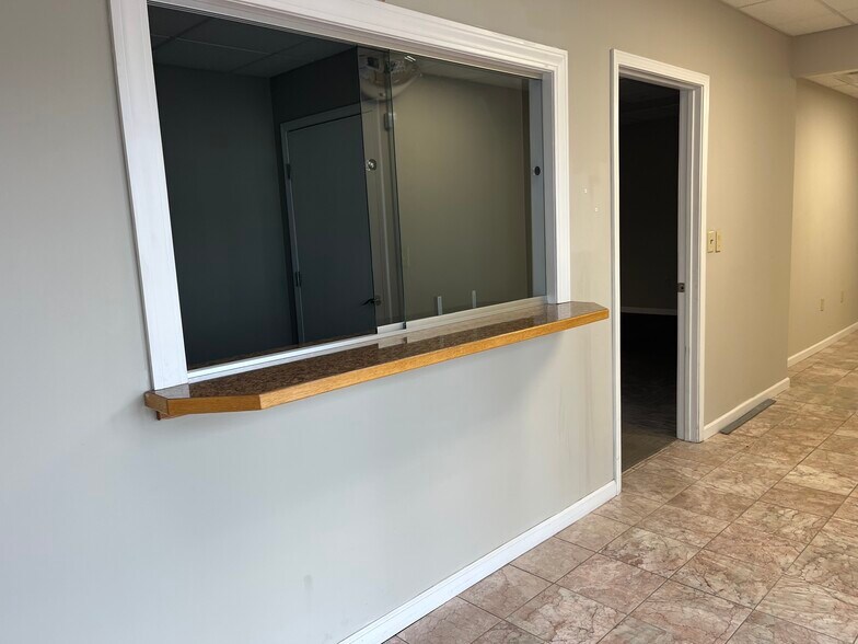 More Photos Of 604 Old Liverpool Rd, Liverpool Freestanding For Lease