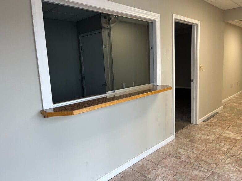 More Photos Of 604 Old Liverpool Rd, Liverpool Freestanding For Lease