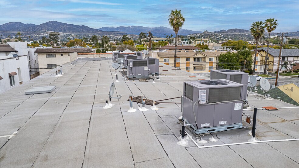 More Photos Of 904 E Lomita Ave, Glendale Apartments For Sale