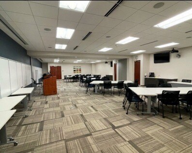 More Photos Of N25W23255 Paul Rd, Pewaukee Office For Sale