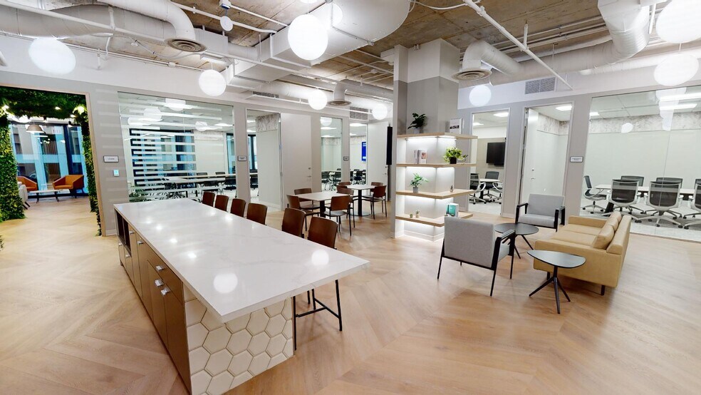 More Photos Of 142 E Ontario St, Chicago Office For Lease