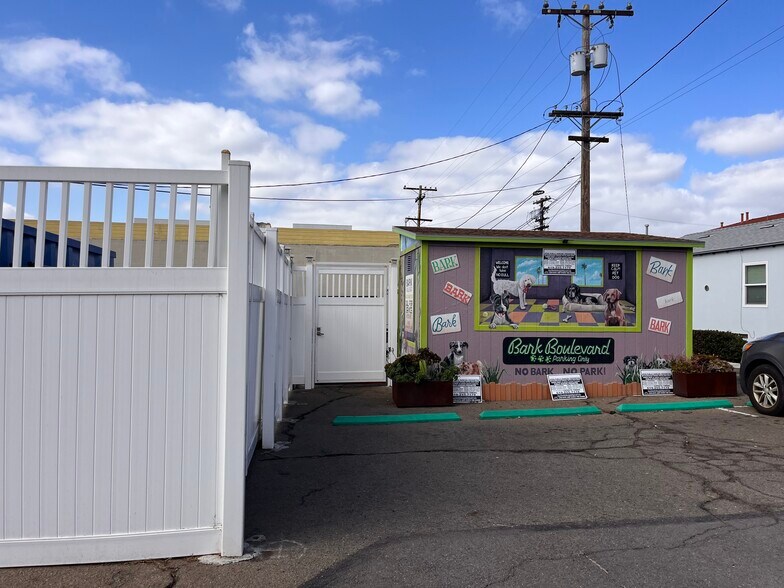 More Photos Of 2144 El Cajon Blvd, San Diego Veterinarian Kennel For Sale