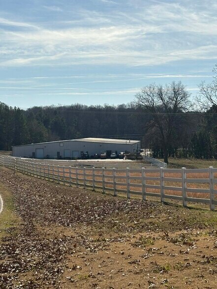 More Photos Of 60 S Mountain Dr, Decatur Industrial For Lease