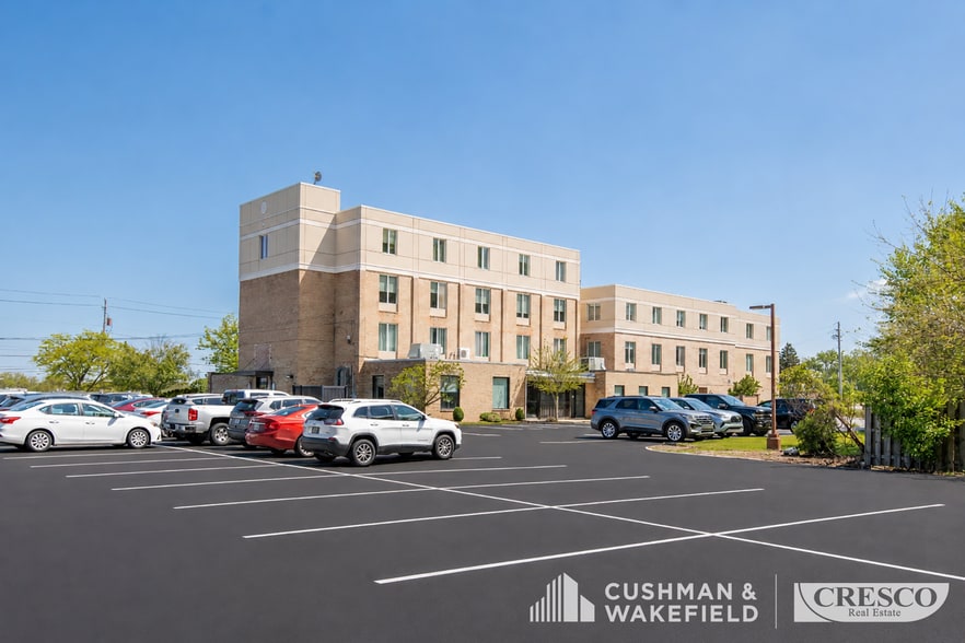 More Photos Of 24441-24481 Detroit Rd, Westlake Office For Lease