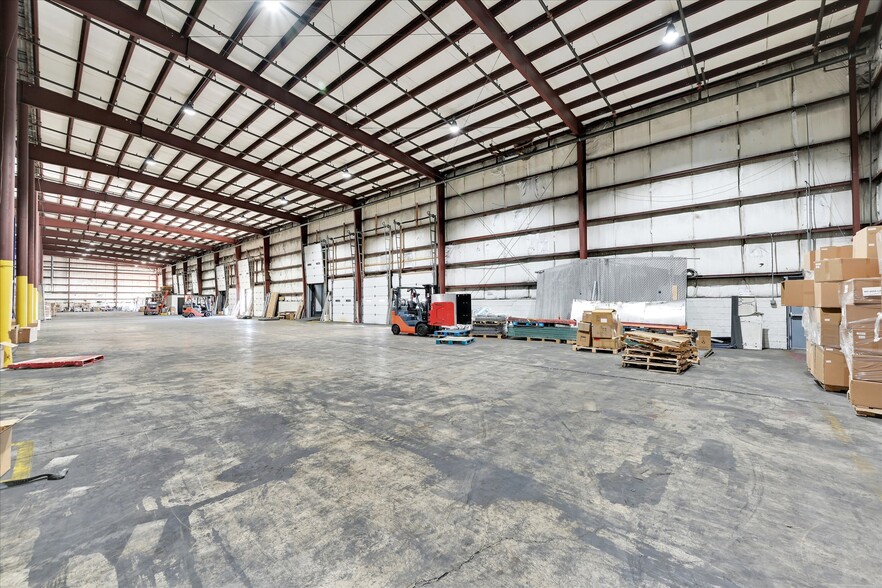 More Photos Of 280 Grand St, Hamburg Warehouse For Sale