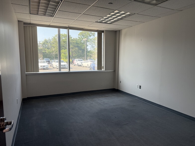 More Photos Of 25 Melville Park Rd, Melville Office For Sale