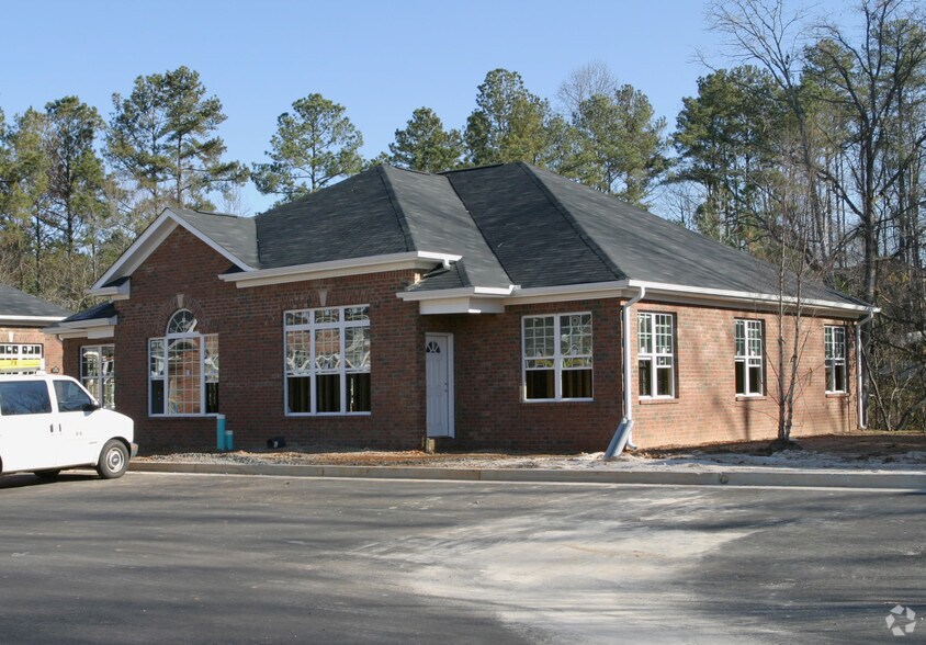 More Photos Of 11539 Park Woods Cir, Alpharetta Office Residential For Lease