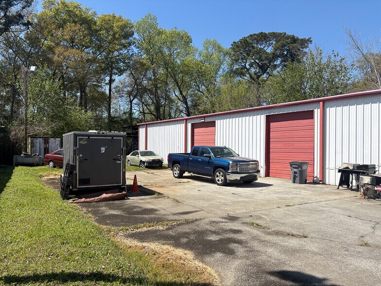 More Photos Of 6921 Stall Rd, Charleston Auto Repair For Lease