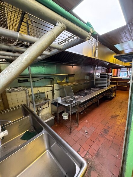 More Photos Of 303 W 116th St, New York Apartments For Lease