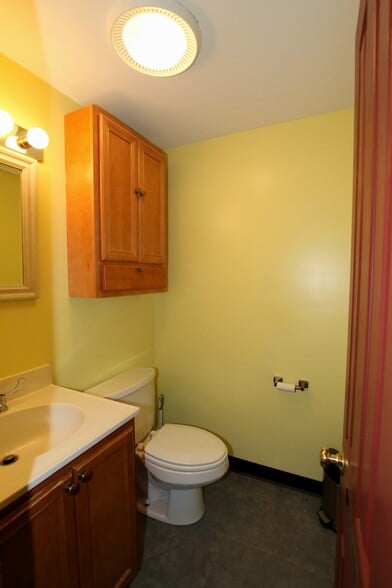 More Photos Of 9 Old Westminster Rd, Hubbardston Warehouse For Sale