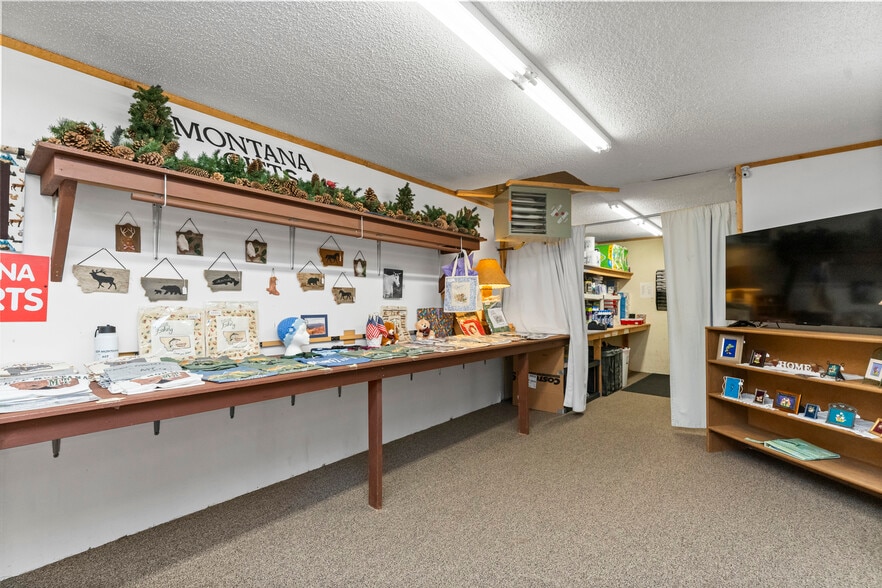 More Photos Of 2026 2nd Ave N, Great Falls General Retail For Lease