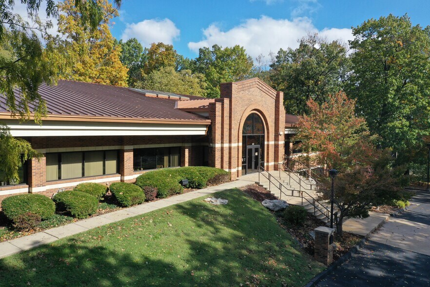 More Photos Of 3801 E Sunshine St, Springfield Office For Sale