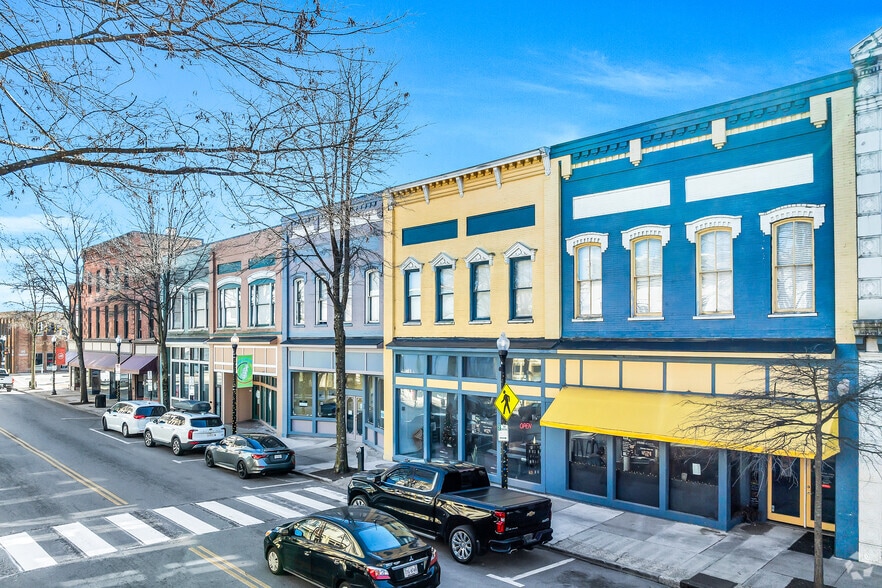More Photos Of 121-149 W Washington St, Suffolk Apartments For Lease