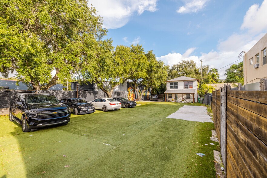 More Photos Of 279 NW 54th St, Miami Flex For Sale