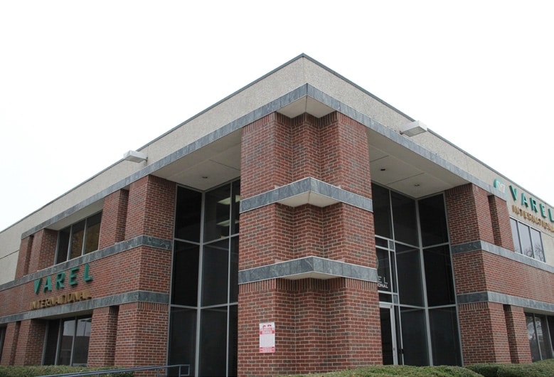 More Photos Of 1625 W Crosby Rd, Carrollton Light Distribution For Lease