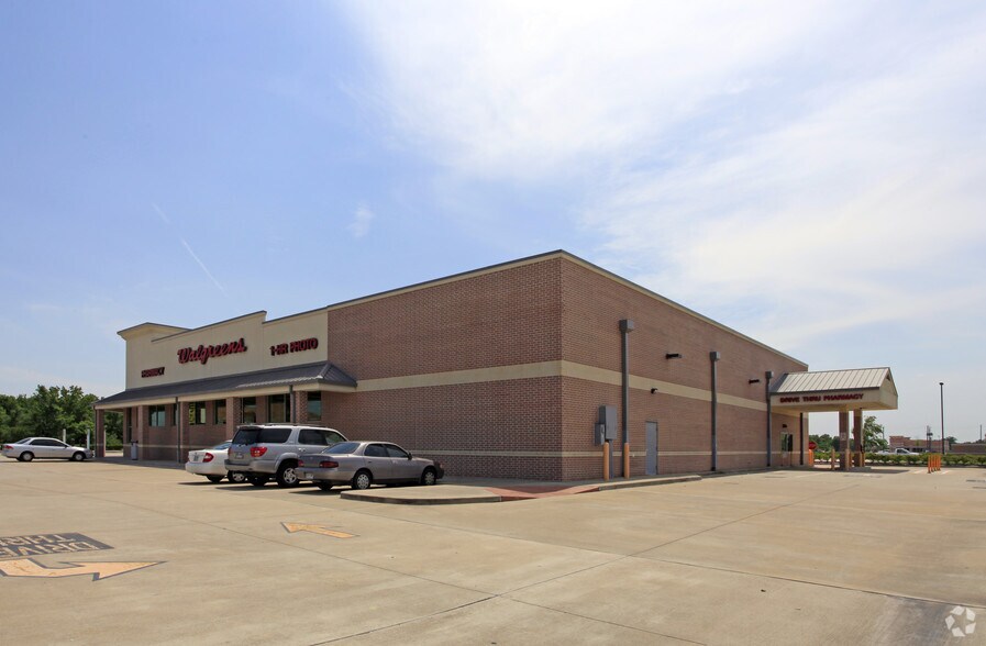 More Photos Of 2103 Eldridge Rd, Sugar Land Drugstore For Sale