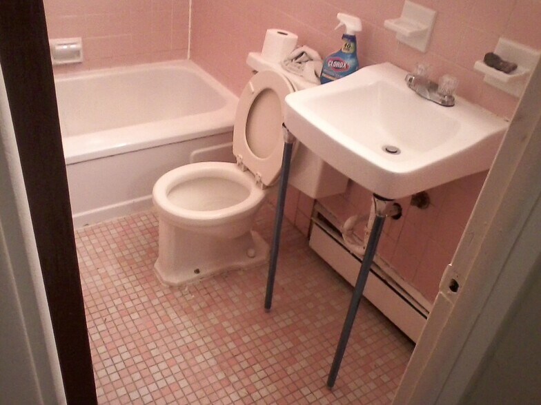 More Photos Of 1845 Cliffview Rd, Cleveland Apartments For Sale