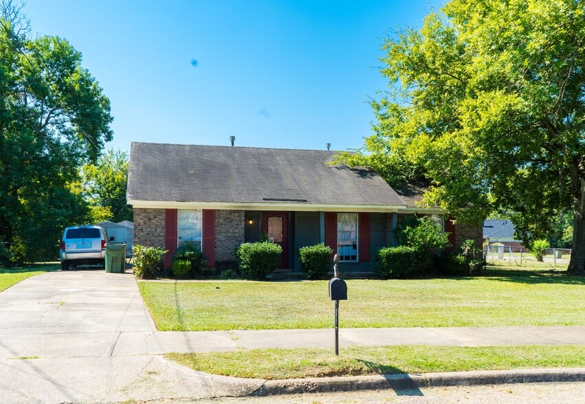 More Photos Of , Montgomery Specialty For Sale