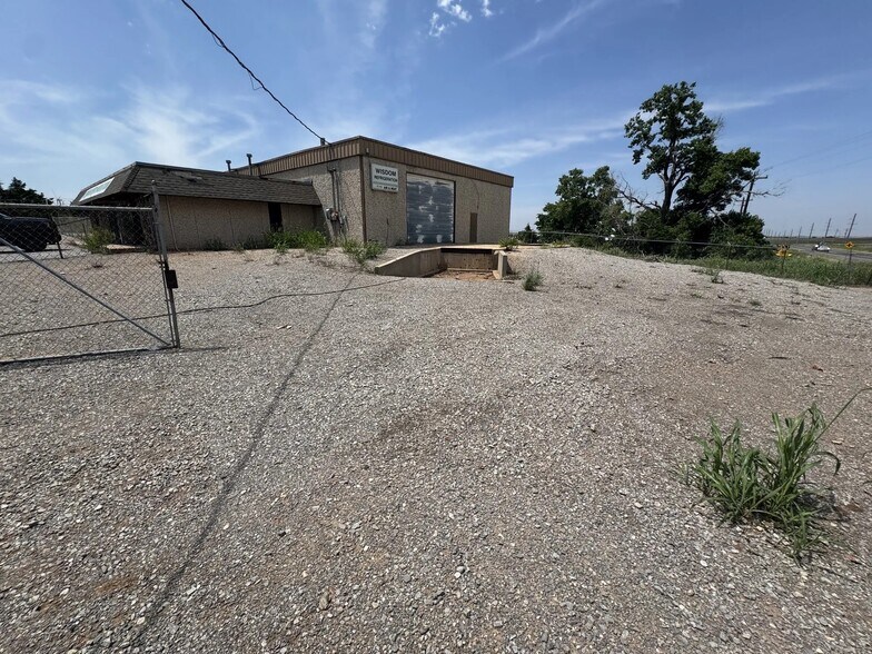 More Photos Of 10121 OK-54, Weatherford Industrial For Sale