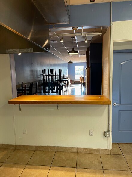 More Photos Of 16842 E Parkview Ave, Fountain Hills Restaurant For Lease