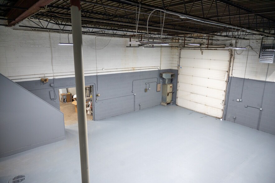 More Photos Of 4135 W 123rd St, Alsip Warehouse For Lease