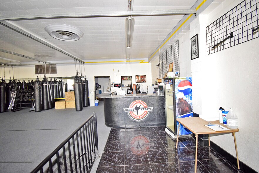 More Photos Of 2005-2009 Central Ave, Ceres Freestanding For Sale