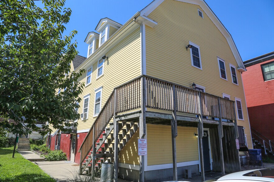 More Photos Of 58 Main St, East Greenwich Office For Lease