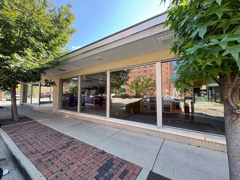More Photos Of 213 N 5th St, Lafayette Industrial For Lease