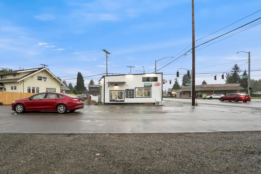 More Photos Of 11016 Valley Ave E, Puyallup Freestanding For Sale