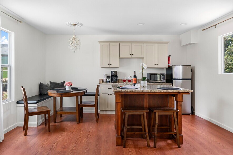 More Photos Of 1470 S Cranes Mill Rd, New Braunfels Lodge Meeting Hall For Sale