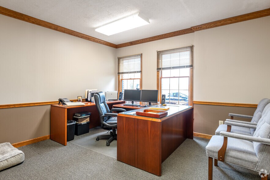 More Photos Of 4051 Whipple Ave NW, North Canton Coworking Space