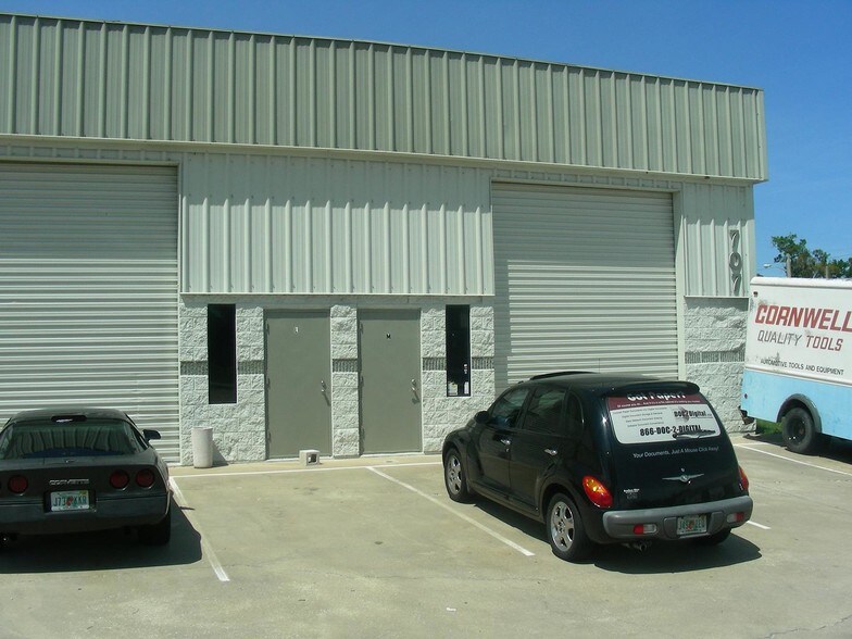 More Photos Of 707 Samms Ave, Port Orange Warehouse For Lease