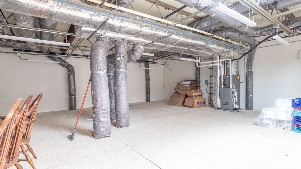 More Photos Of 1310 Kalamazoo St, South Haven Distribution For Lease