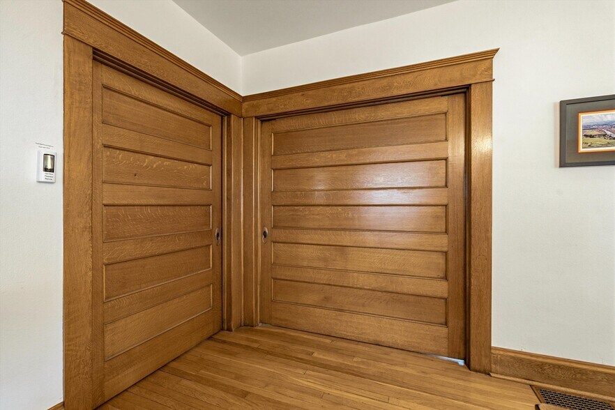 More Photos Of 340 NW 7th St, Corvallis Office Residential For Sale