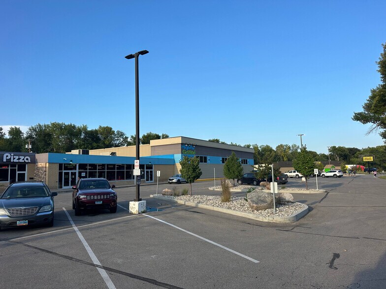 More Photos Of 1250 4th Ave NW, Minot Storefront For Lease