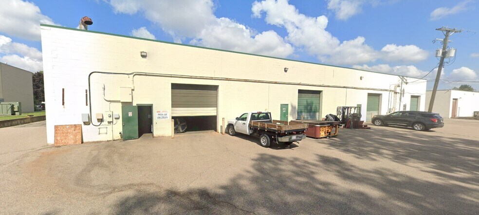 More Photos Of 5920-5950 N Hix Rd, Westland Warehouse For Lease