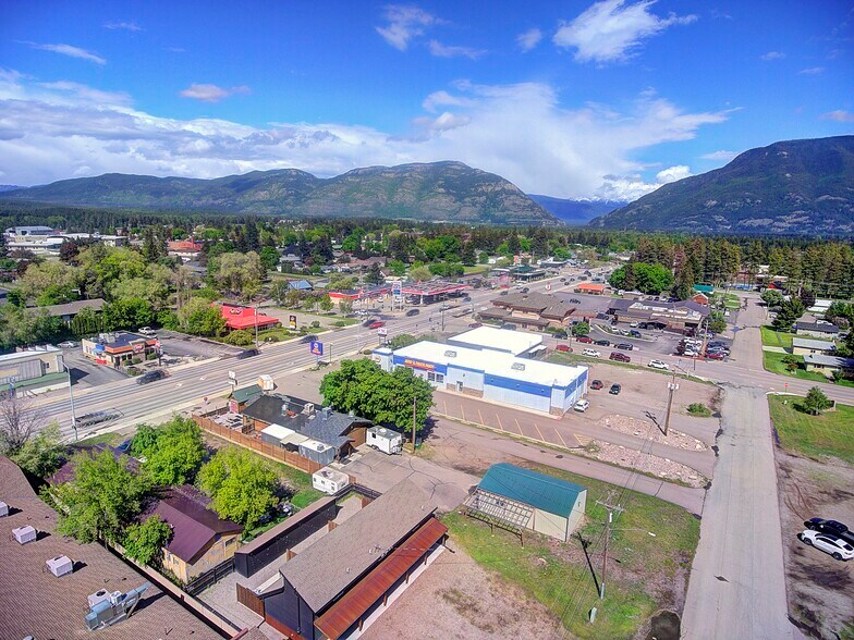 More Photos Of 700 9th St W, Columbia Falls Restaurant For Sale