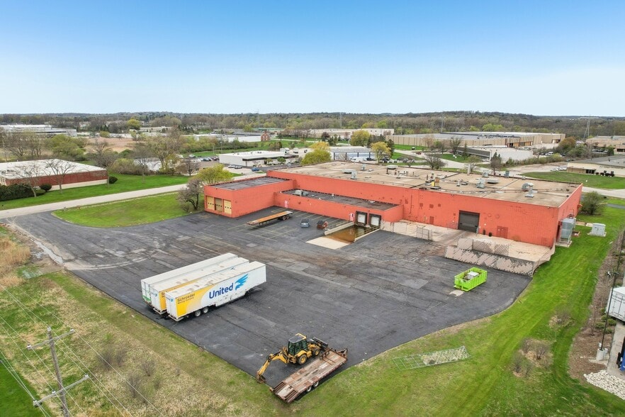 More Photos Of 16167 W Rogers Dr, New Berlin Manufacturing For Sale