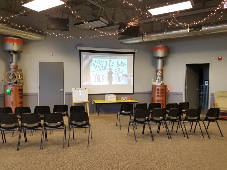 More Photos Of 8200 Southpark Cir, Littleton Light Manufacturing For Sale