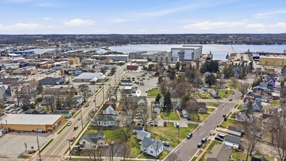 More Photos Of 312 N 5th Ave, Sturgeon Bay Office For Sale