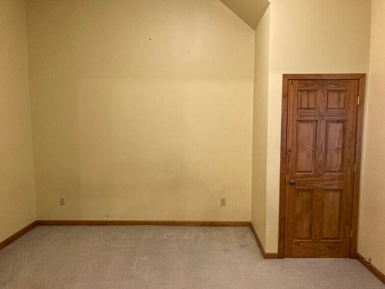 More Photos Of 117 W 3rd St, Duluth Apartments For Sale