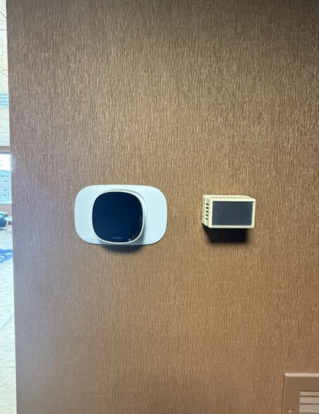 More Photos Of 223 E Spring St, New Albany Bank For Lease