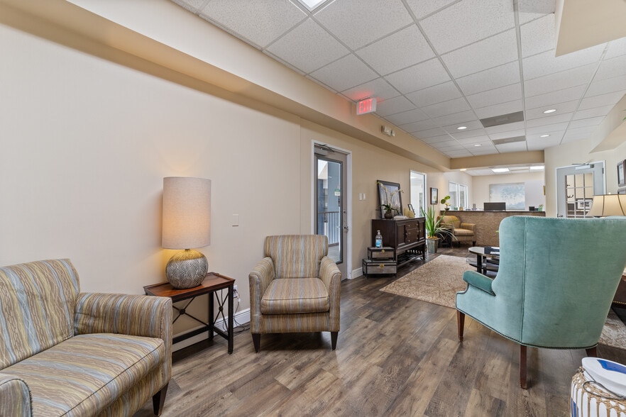 More Photos Of 2020 Babcock Rd, San Antonio Medical For Lease