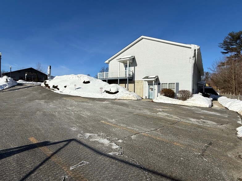 More Photos Of 694 Main St, Holden Office For Lease