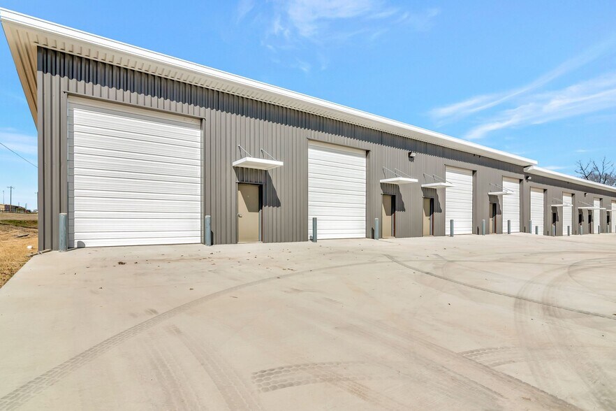 Primary Photo Of 3000 N FM 51, Weatherford Warehouse For Lease