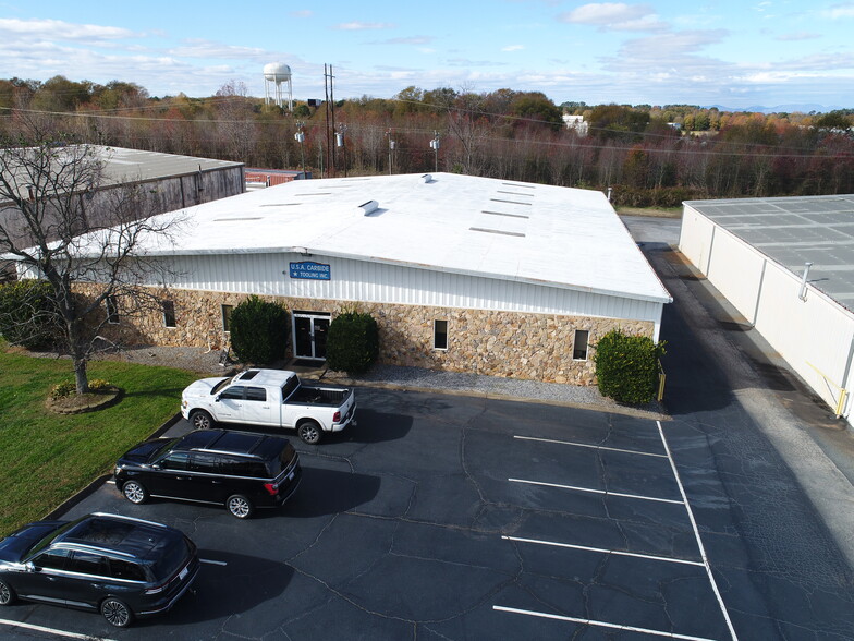 Primary Photo Of 113 Southwest Dr, Spartanburg Service For Lease