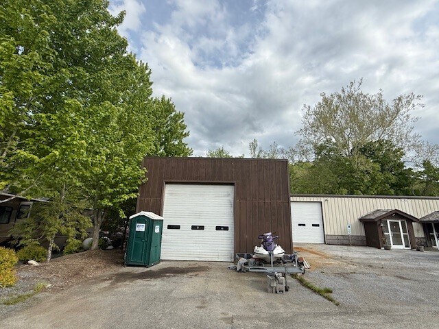 More Photos Of 151 H O Aldridge Rd, Boone Service For Lease